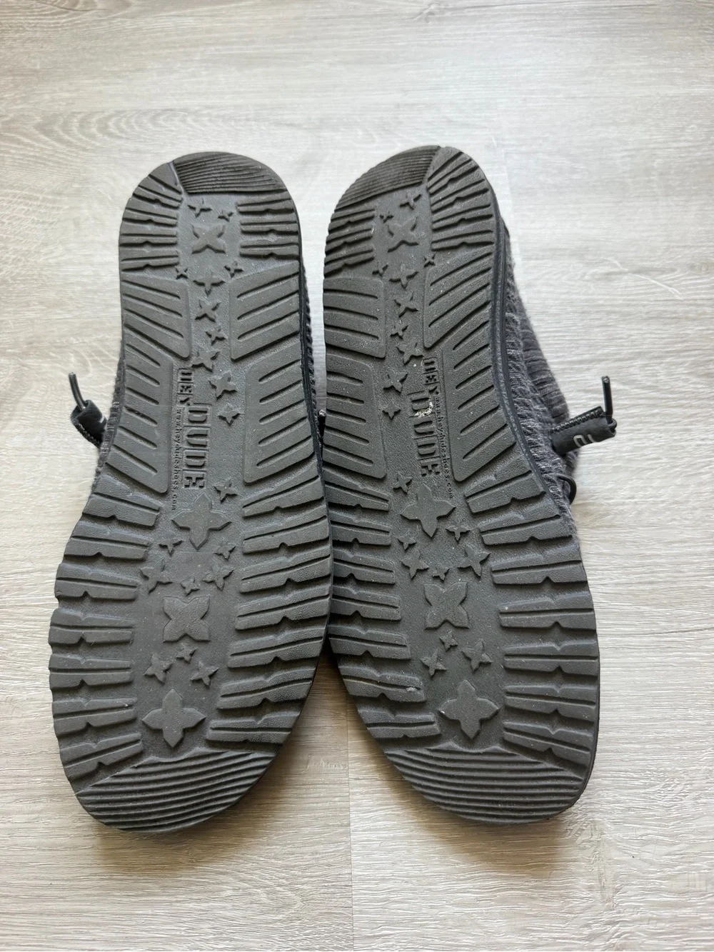 Hey Dude Wally Crinkle Charcoal Slip-On Shoes Women’s Size 8